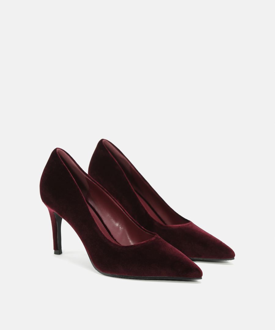 Sapatos salón salto fino